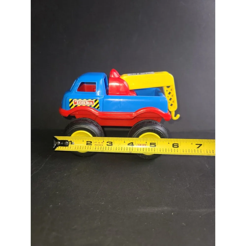 Vintage My First Tonka Tough Junior TOW TRUCK Model 76810 Hasbro Blue Red Yellow